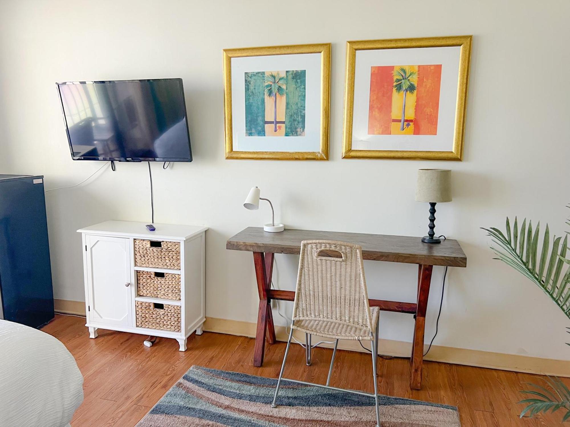 Homey Aqua Palms Apartment Honolulu